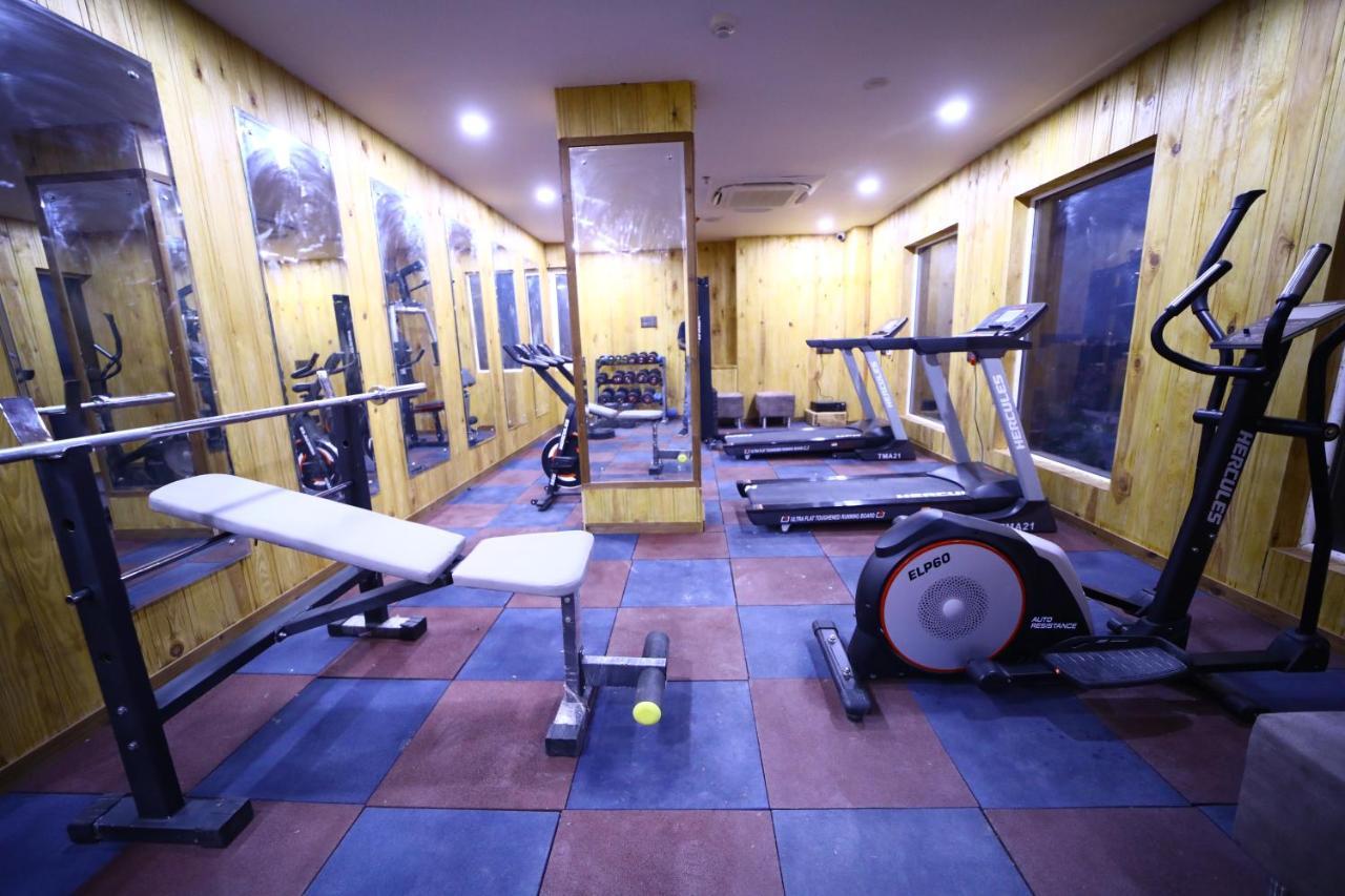 Prime Land Hotel Varanasi Bagian luar foto